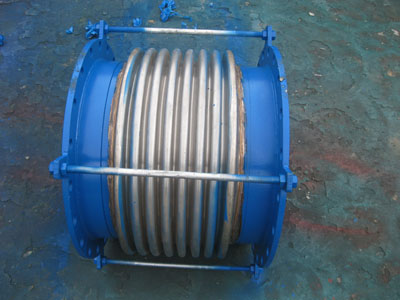 滎陽(yáng)客戶訂購(gòu)大批耐高溫波紋補(bǔ)償器